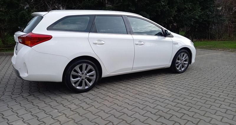 Toyota Auris cena 43500 przebieg: 252825, rok produkcji 2013 z Kraków małe 466